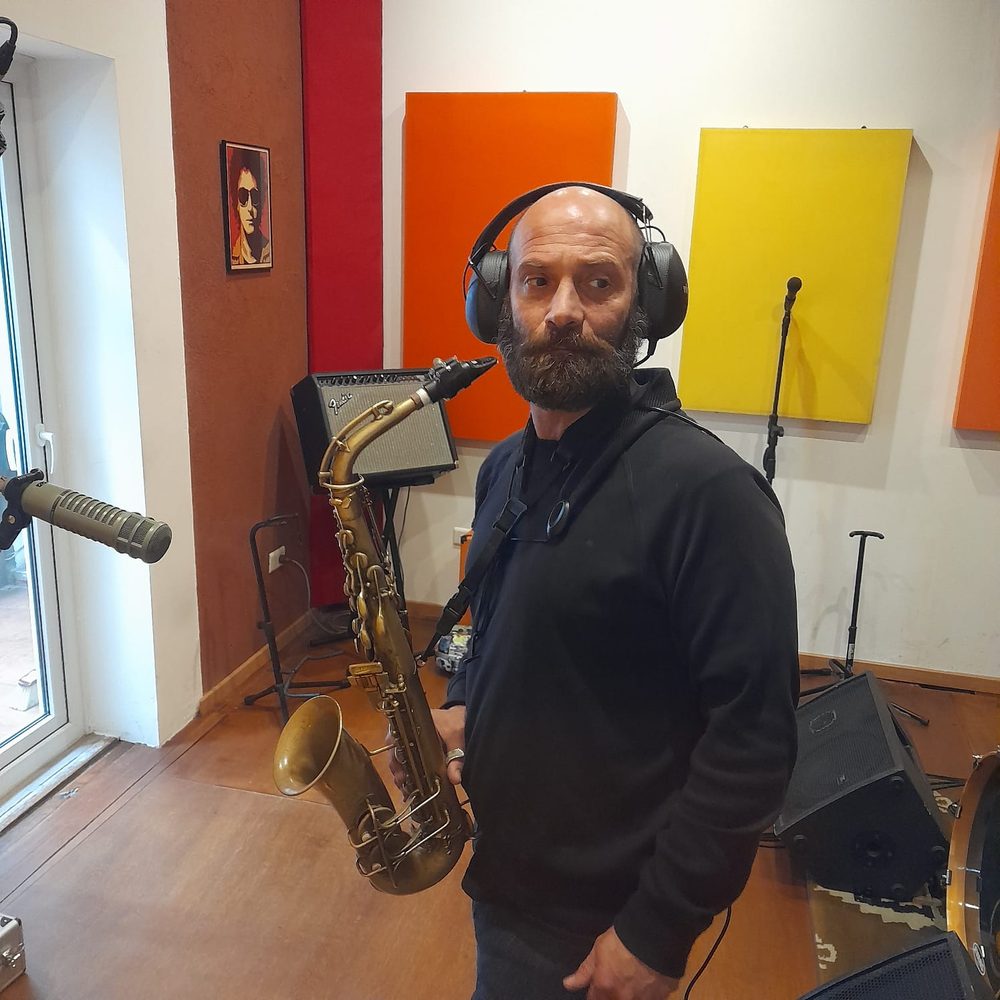 Saxo tenor en el estudio