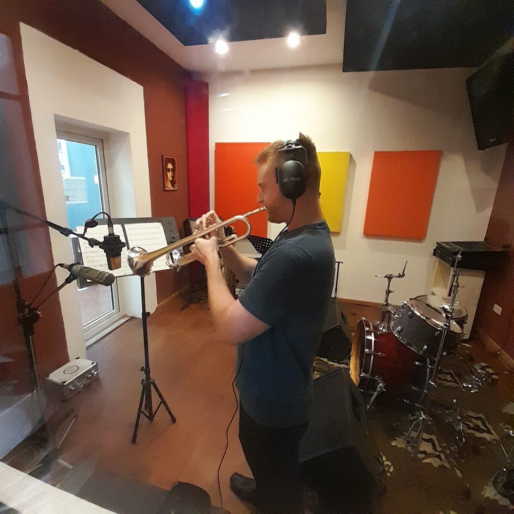 Trompeta en la sala de grabación
